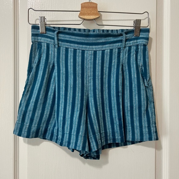 LOFT Pants - LOFT Cotton Linen Beach High Waist Blue Striped Elastic Shorts Women’s Small